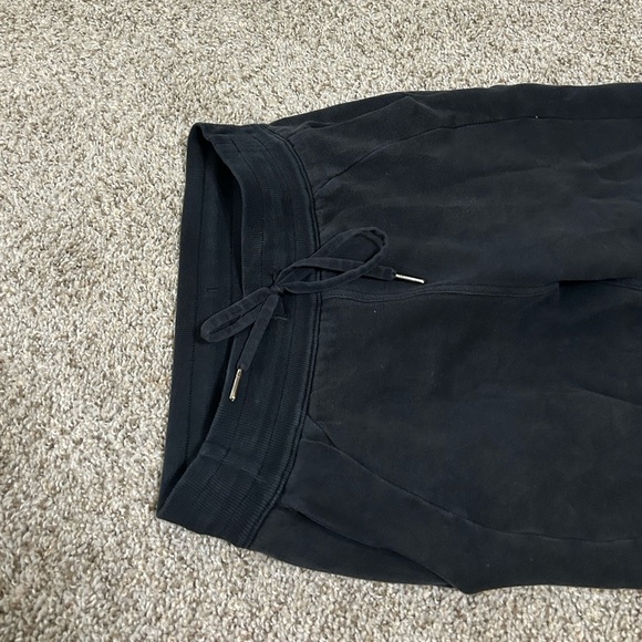 Lululemon Scuba Jogger Women’s Size 4 Drawstring Cotton Stretch Black High Rise - Picture 5 of 10